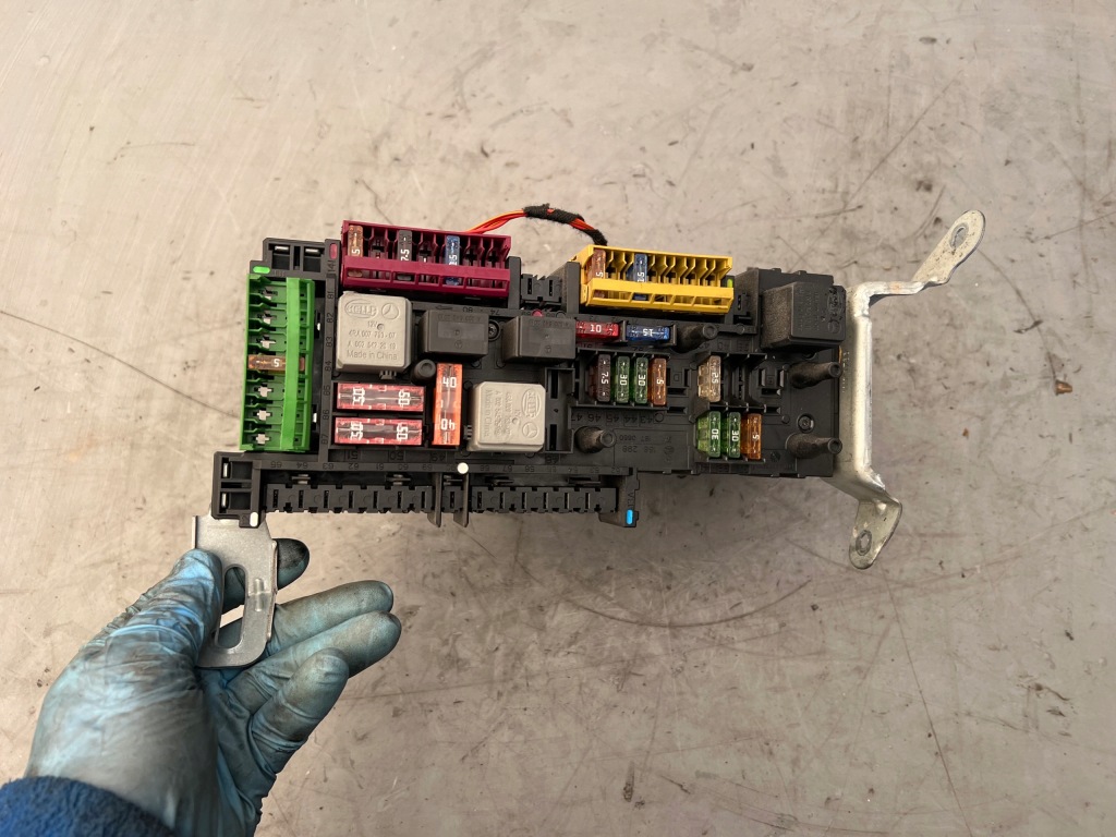 фото №1, Mercedes модуль коробка предохранителей 5dk011023-10