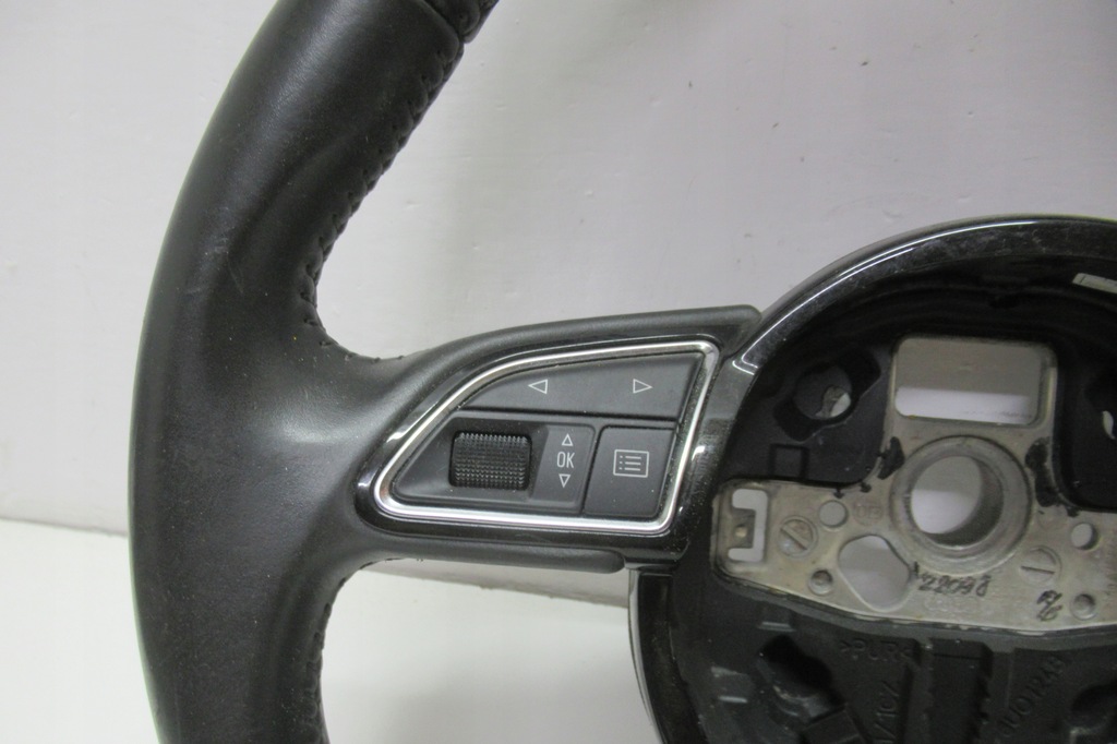 фото №7, Audi q3 11r воздуховод кожаный