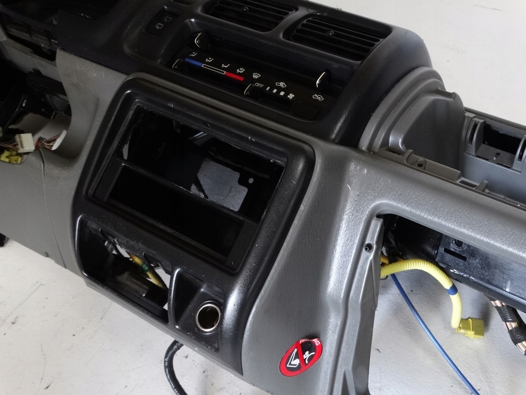 фото №10, Приборная панель приборная комплектная suzuki jimny europa