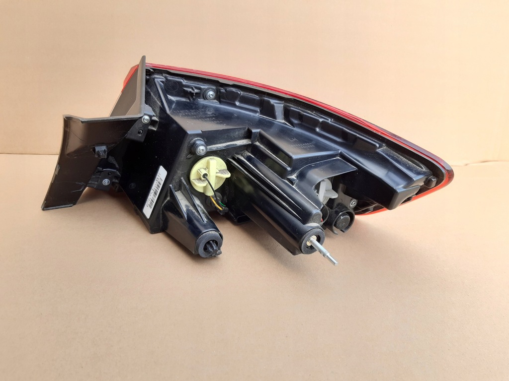 фото №11, Лампа лівий задня renault arkana 21-