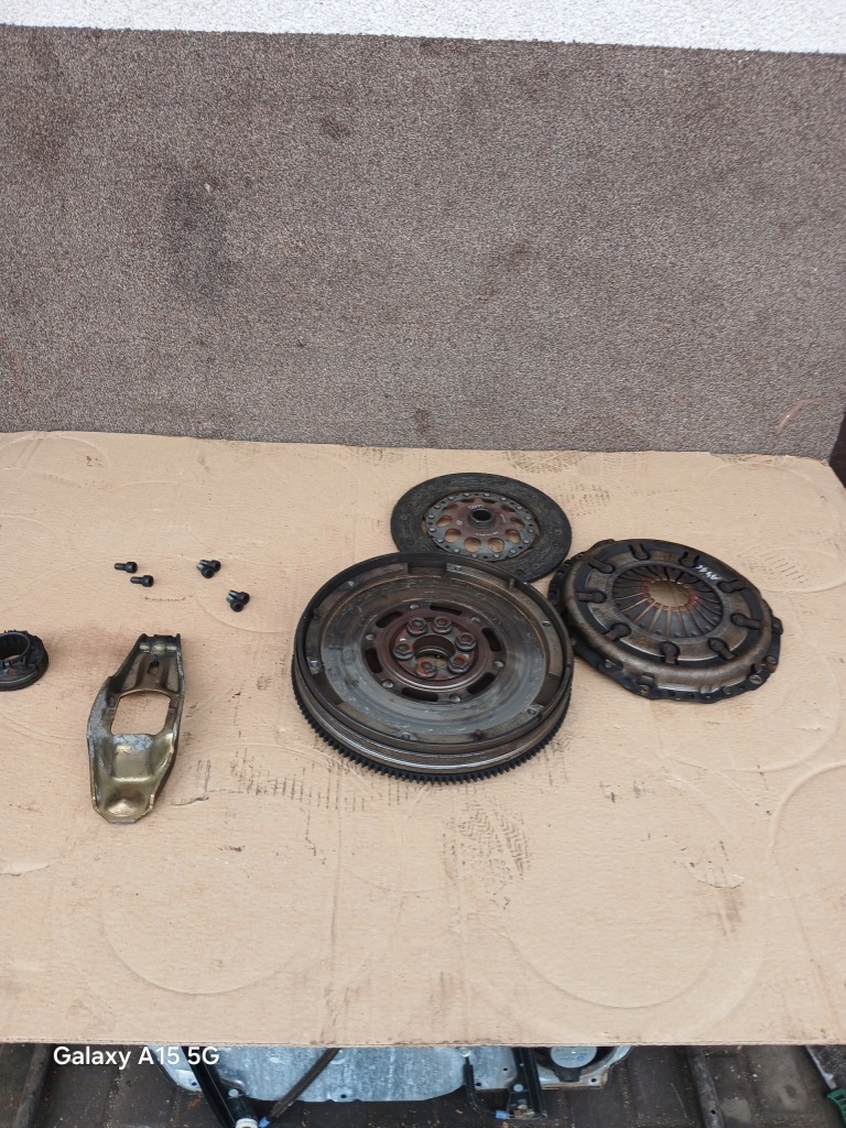 фото №1, Зчеплення колесо двомасовий комплект оригінал audi a4 b5 1.8 adr