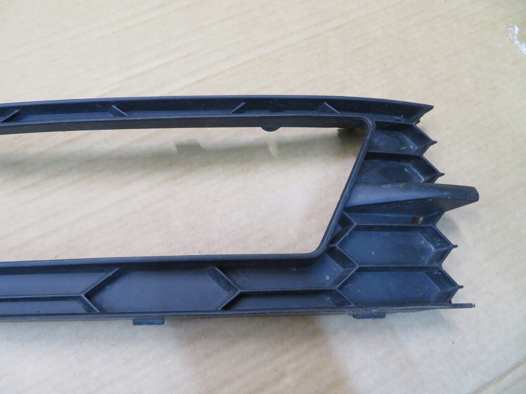 фото №3, Решітка радіатора решітка w бампер права skoda rapid 2012-