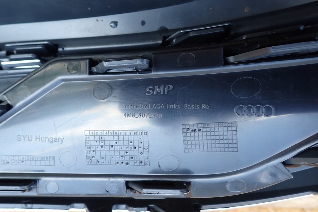 фото №7, Audi q8 s-line спойлер бампера задняя 4m8807521