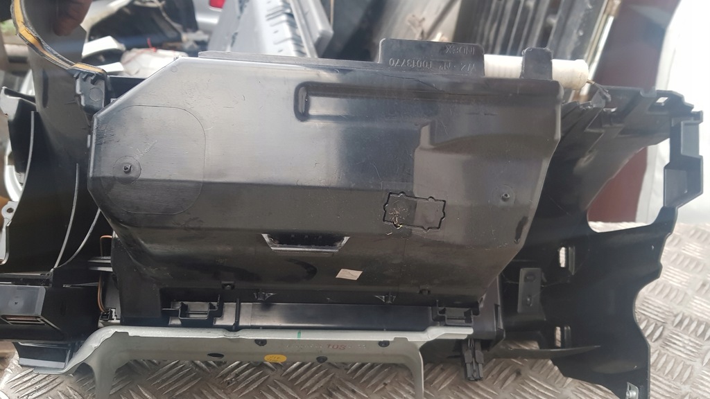 фото №16, Mercedes w211 бардачок пассажира