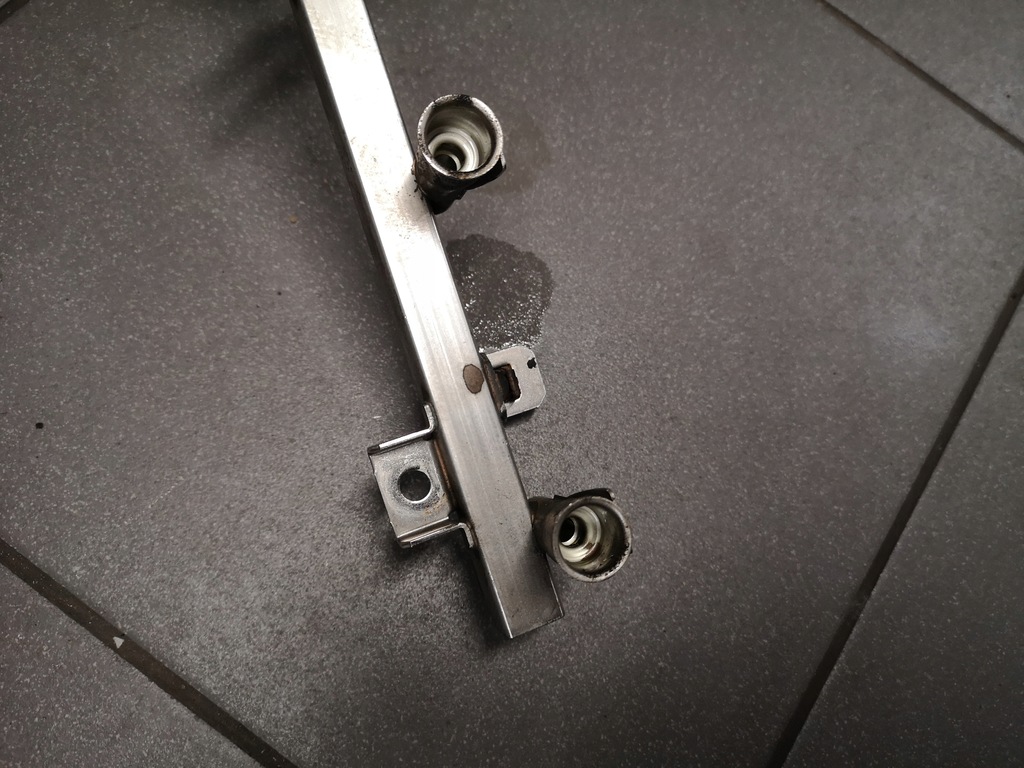 фото №10, Молдинг впрыскная audi a8 d2 2.8 amx 078133681aj