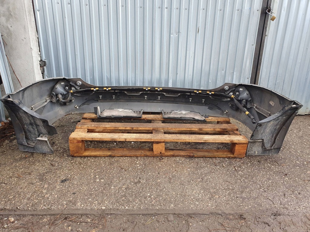 Бампер задній задні комплект  toyota rav 4 рестайлінг  1d6 Недорого