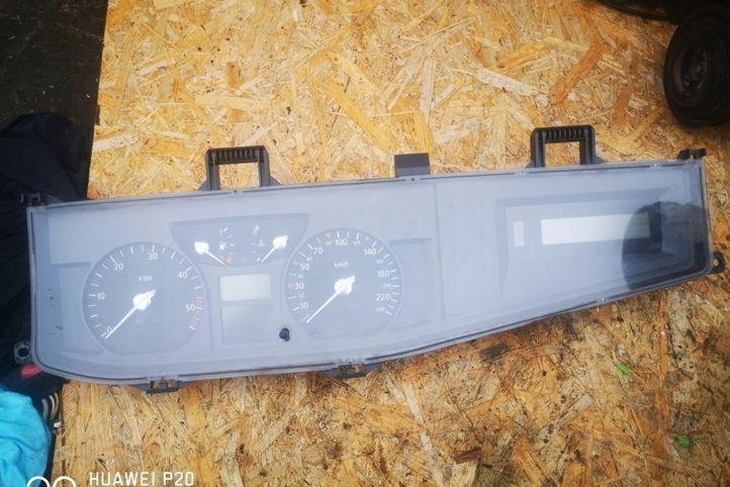 фото №1, Счетчик renault vel satis bj0_ 8200166180 2.2l дизель 110kw 2003