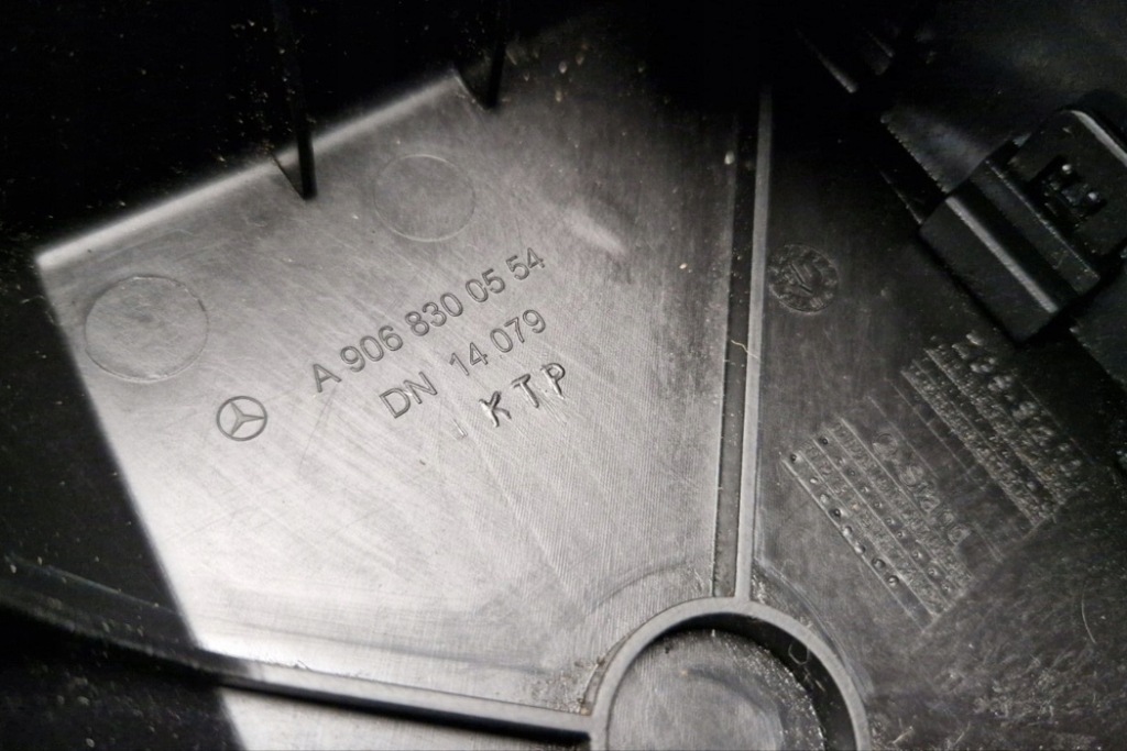 фото №8, Воздуховоды панели приборной панели vw crafter 30-50 фургон 2e_ a9068301654 2.0l