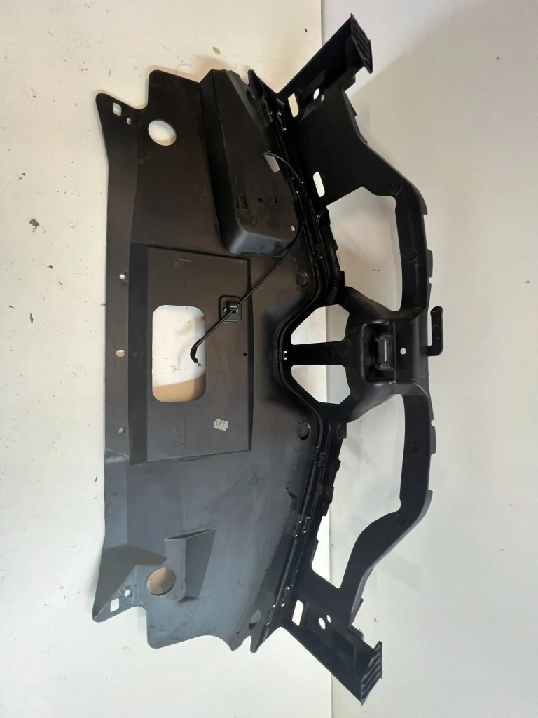 фото №11, Renault scenic iv 16- воздуховод впуск воздуха решётка радиатора радиатора решётка радиатора