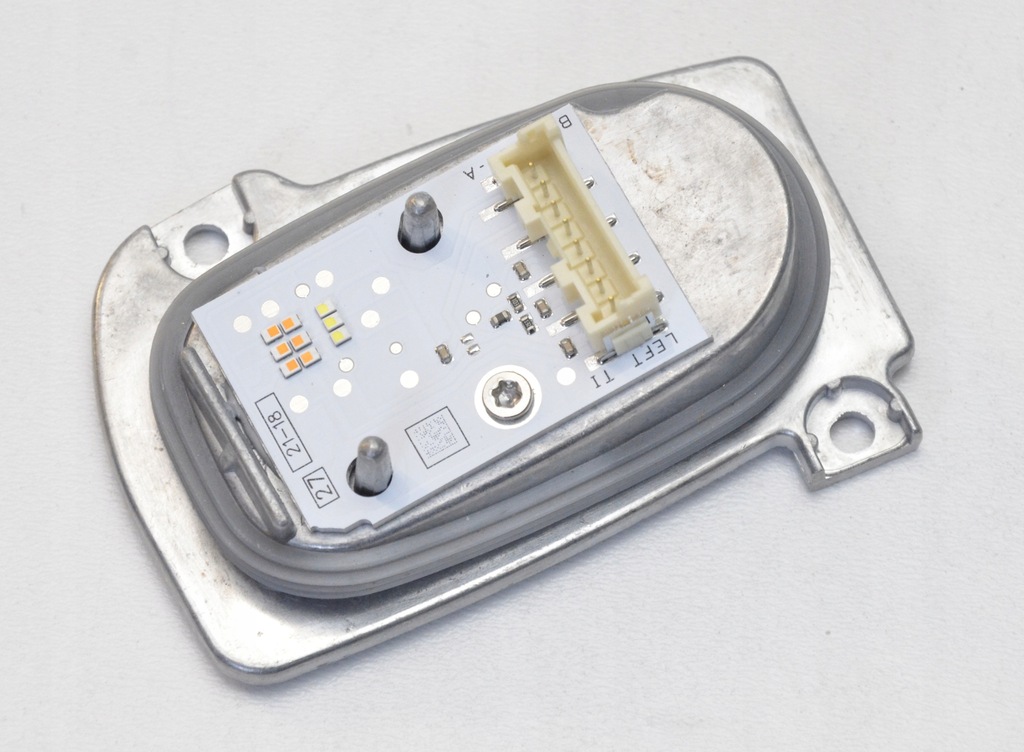 фото №6, Модуль дневные led drl левый audi a3 s3 8v0998473a