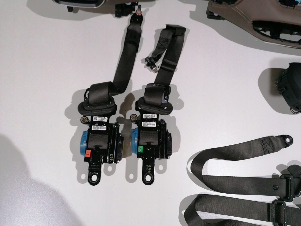 фото №9, Hyundai santa fe 4 iv 2019 приборная панель панель  подушка безопасности подушка ремни oryg демонтаж