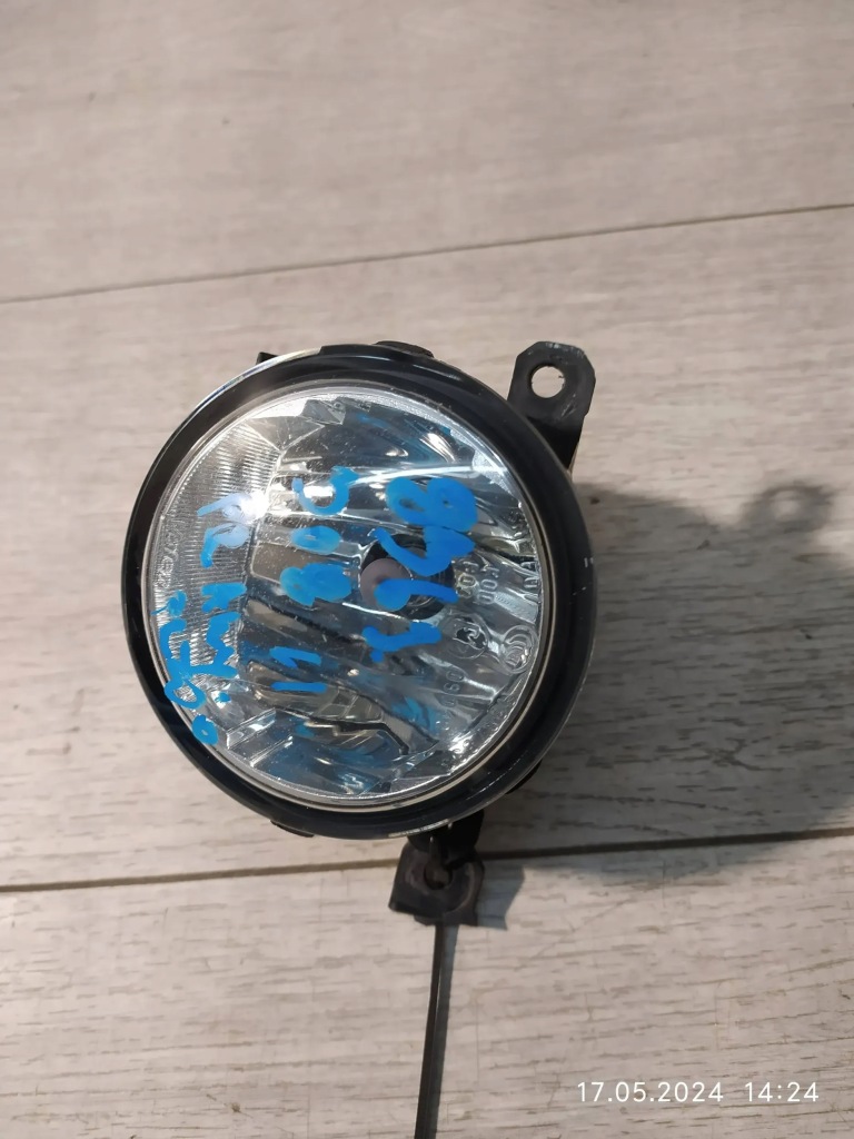 фото №1, 8369. peugeot 308 ii противотуманная фара правый перед 89211690