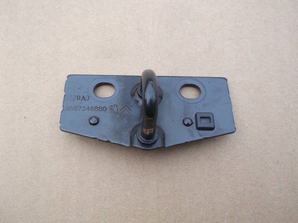 фото №1, Peugeot 2008 засувка кришки багажника