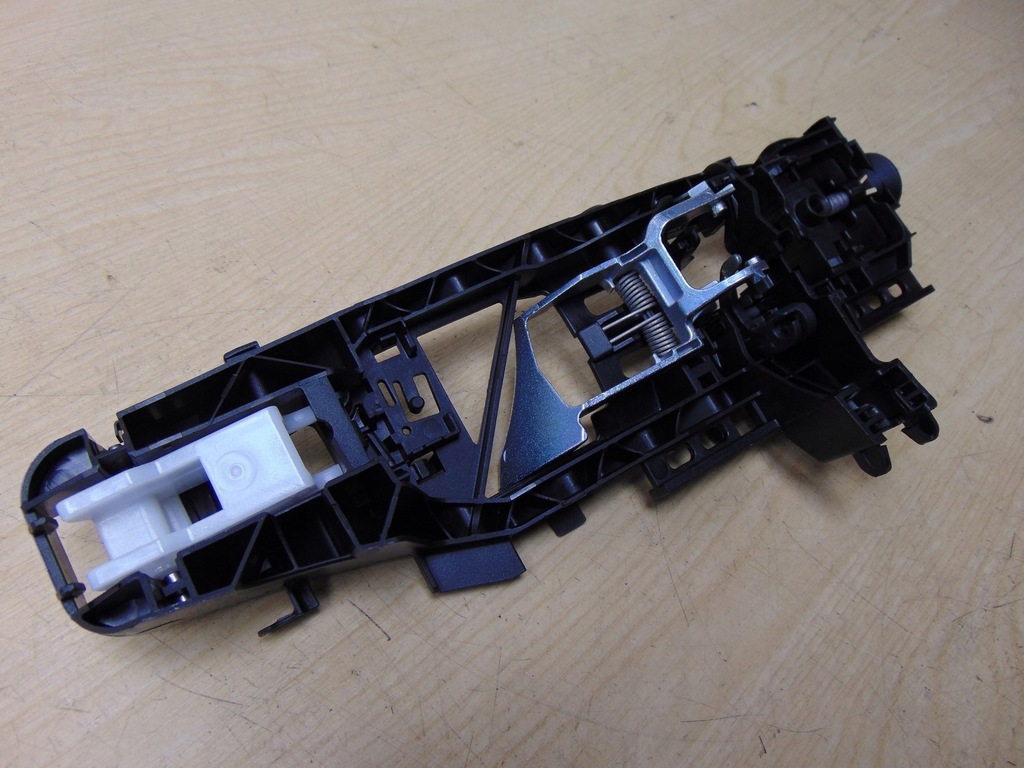 фото №13, Кронштейн кронштейн ручка правий задня mercedes w205