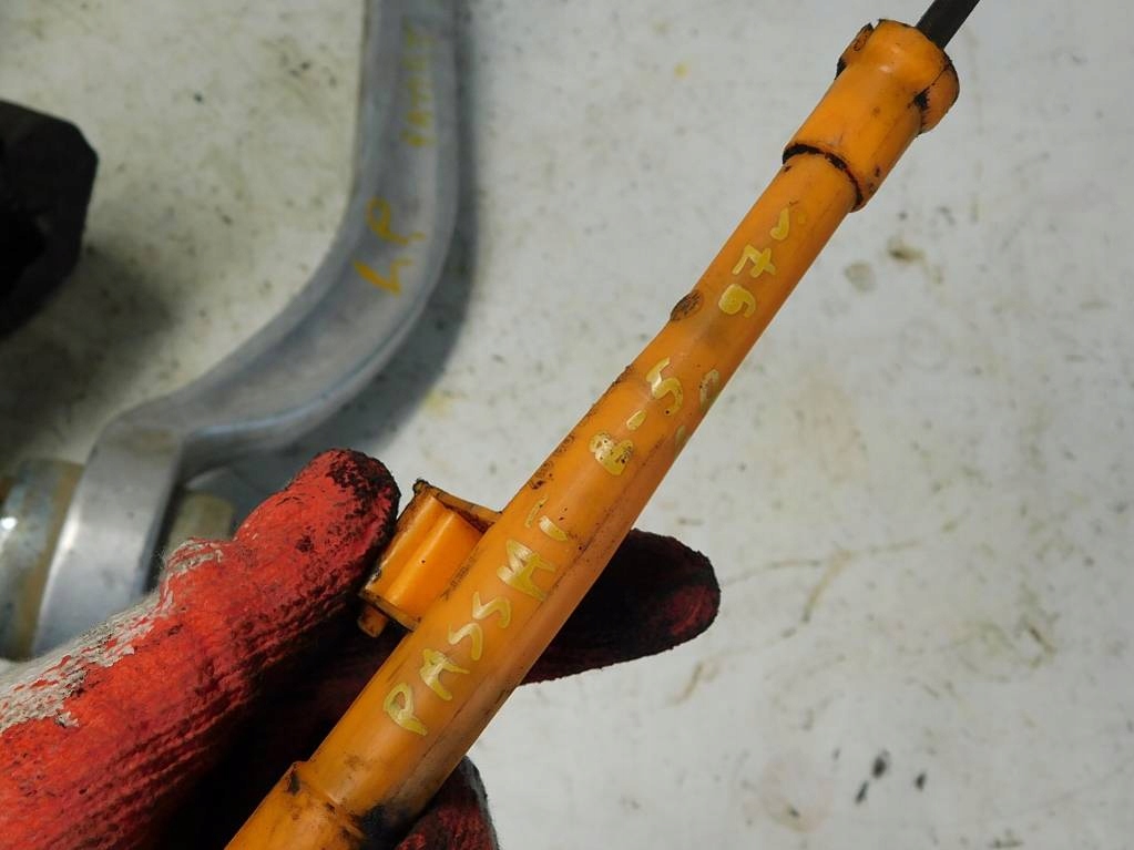 фото №4, Vw passat b5 1.8 97r щуп масла