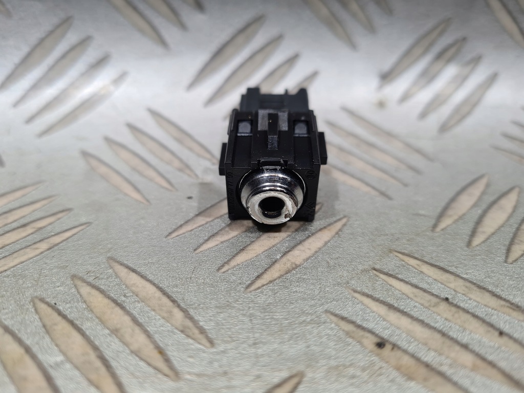 фото №1, Роз'єм вхід aux opel combo e berlingo iv rifter