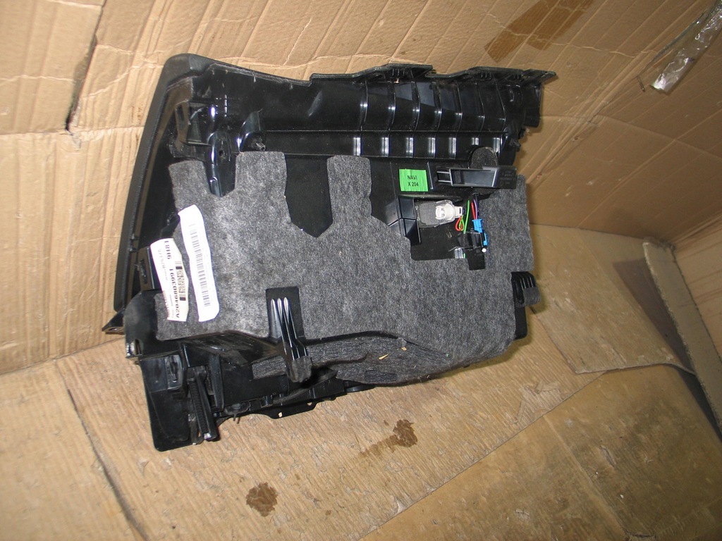 фото №9, Бардачок пасажира mercedes glk x204 a204 a2046803991 europa