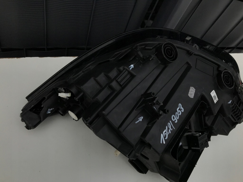 фото №4, Bmw i3 l01 правая лампа перед передняя адаптивный led 2014-