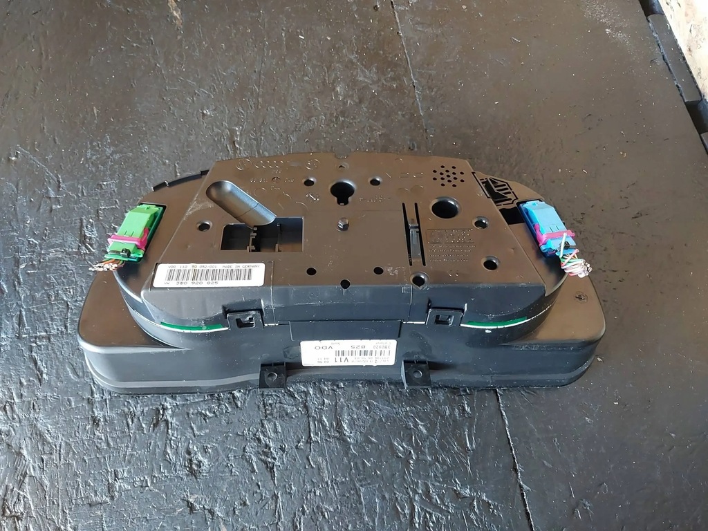 фото №14, Счетчик / спидометр volkswagen passat b5 1.8 3b0920825