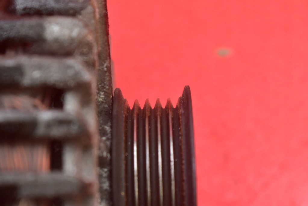 фото №7, Генератор 15923218 chevrolet hhr 1 i 2.4 b 172 km 05-11