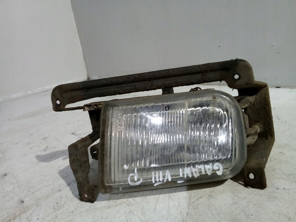 фото №1, Mitsubishi galant viii противотуманная фара правый