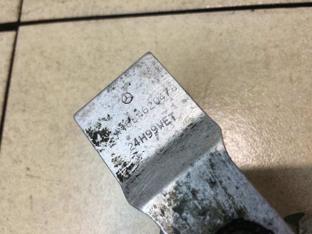 Хрестовина колонки кермового w168 a1684620478 a1684620060 Недорого