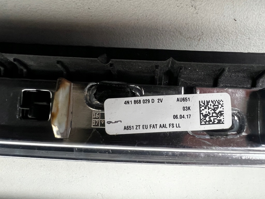 фото №11, Декоры накладки декоративные дверь audi a8 s8 d5 4n drewno 4n0867085 2ve ambiente