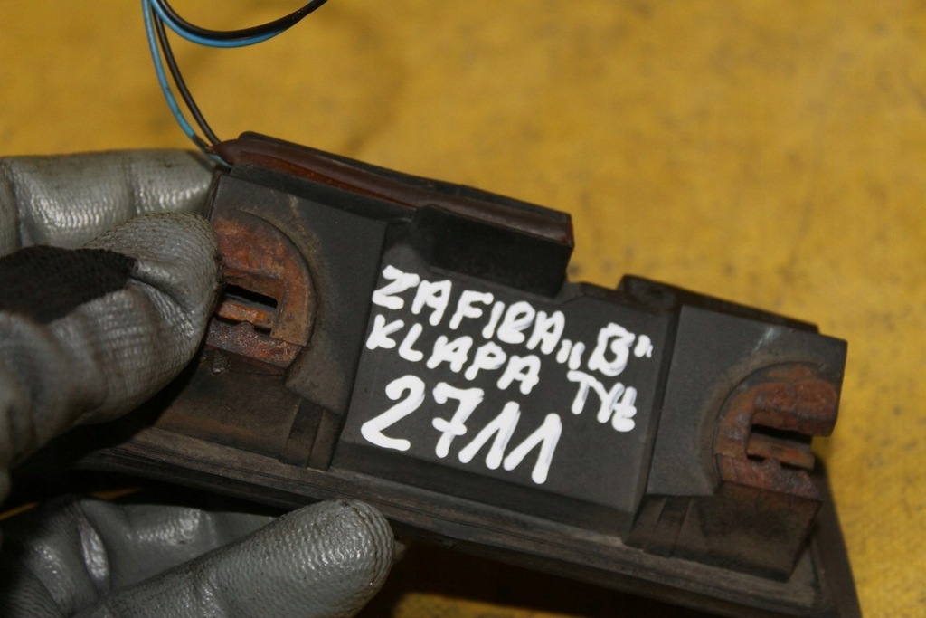 фото №7, Лампа освещение крышки задняя zafira b