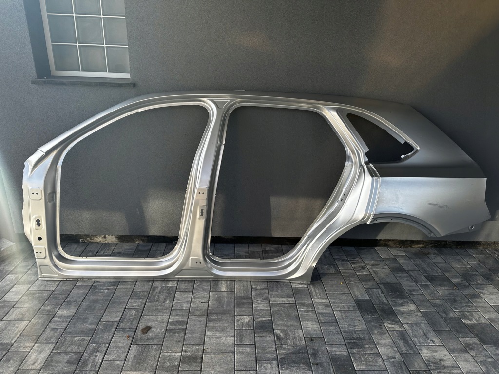 фото №1, Bentley bentayga 36a lift крыло задний левый задняя обшивка левая