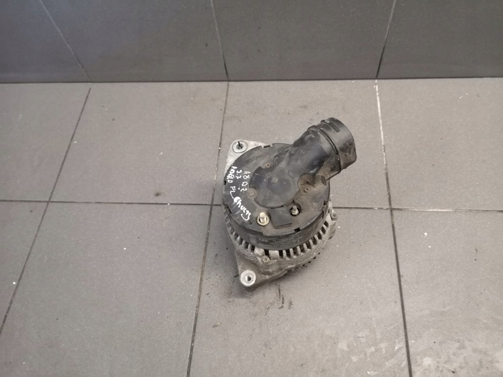 Купити Генератор audi a8 d2 3.7 перед fl 077903015e