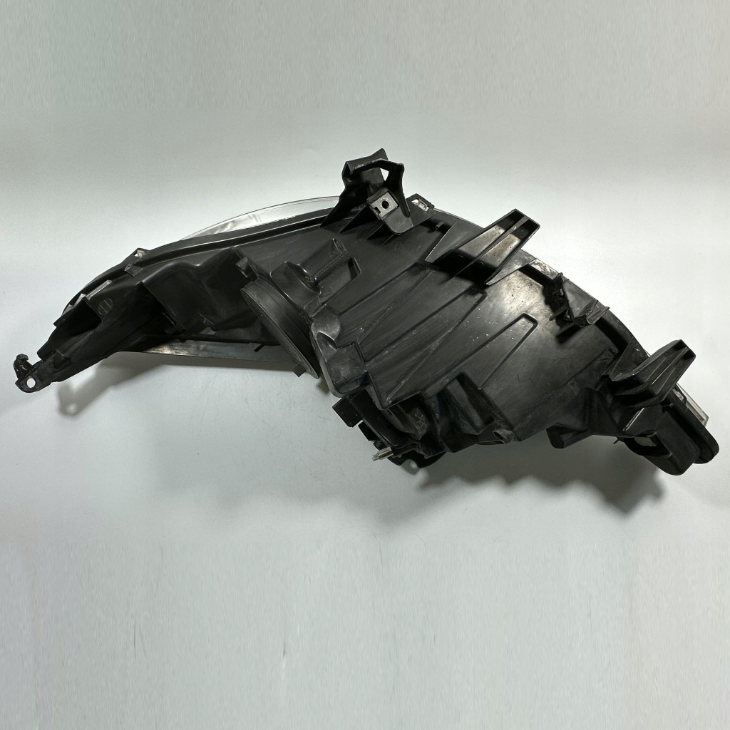 Лампа права перед peugeot 207 043243, 89901098 Недорого