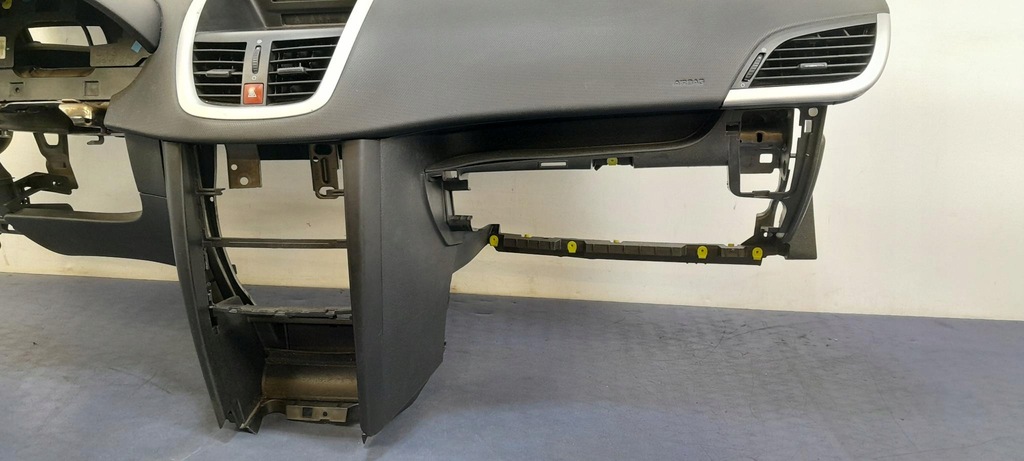 фото №7, Peugeot 207 i приборная панель приборная подушки безопасности каркас