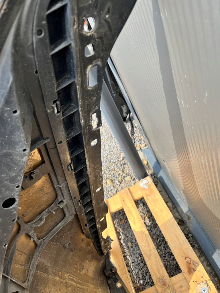 фото №6, Крыло правый перед vw touareg 7l6 śląsk