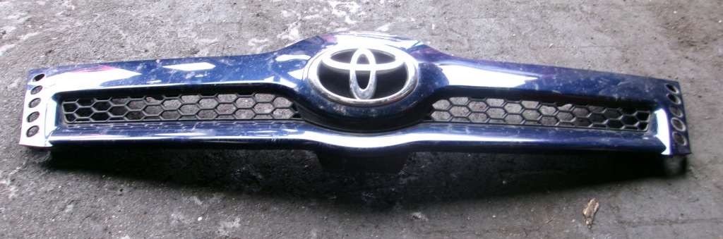 фото №1, Решётка радиатора, toyota corolla verso 2006r 136 km 2.2 d