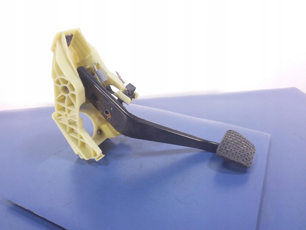 фото №1, Bmw x5 e70 педаль тормоза автоматическая коробка передач 6769403