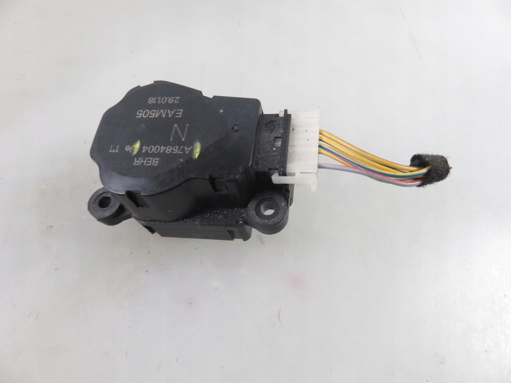 фото №7, Моторчик крышка обдув volvo fh ii a7584004