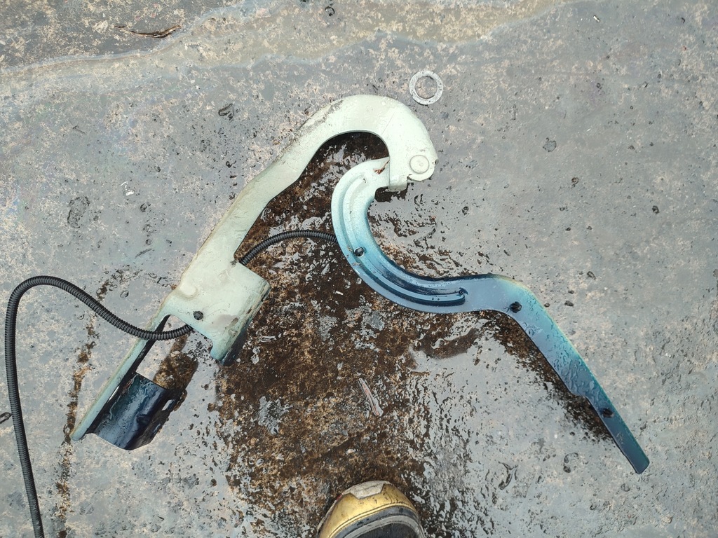 фото №1, Замок капот правый 5008 3008 kpsc 968586748b