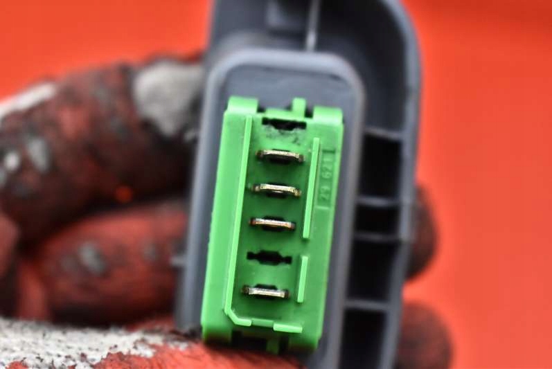 фото №7, Выключатель подъёма стекло правый перед eu 742310h010 citroen c1 c 1 05-08