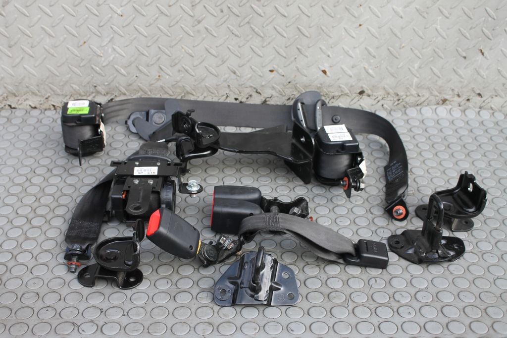 фото №1, Кронштейн сиденье задняя ремни задние hyundai ix35