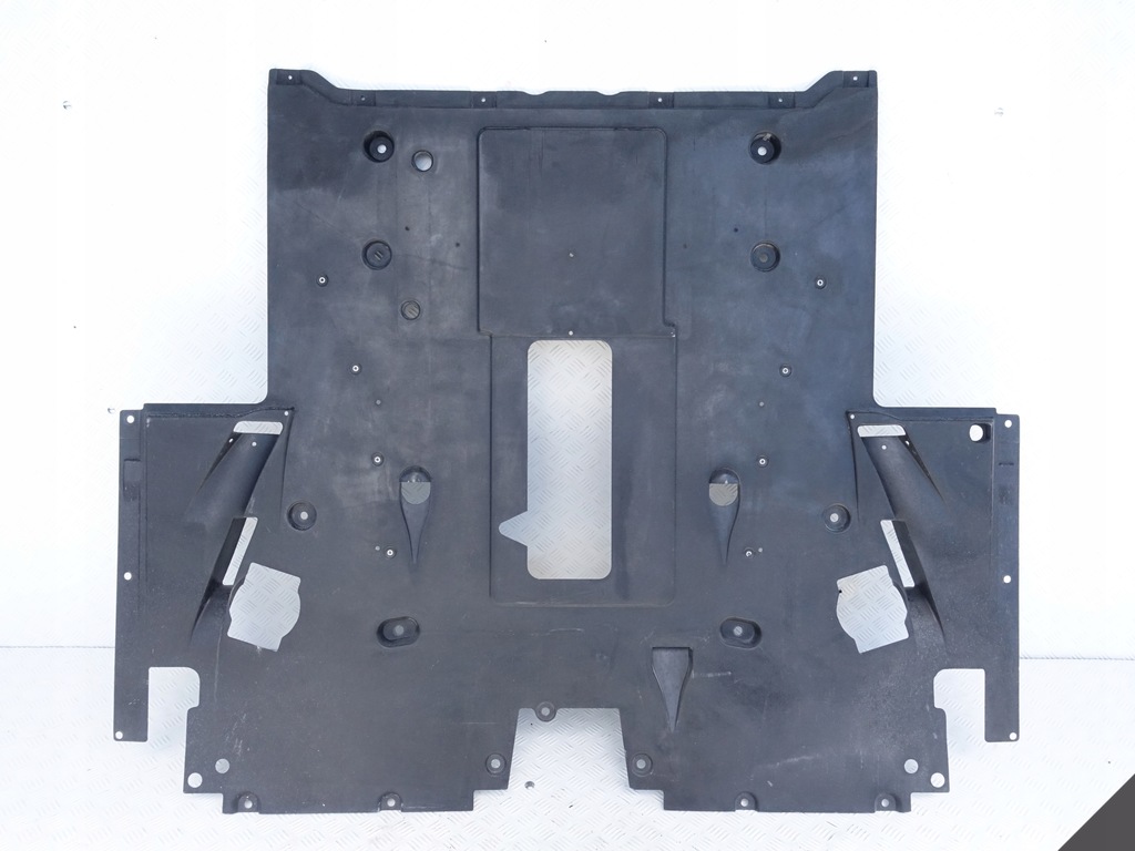 фото №1, Ferrari 488 spider плита захист шасі двигун