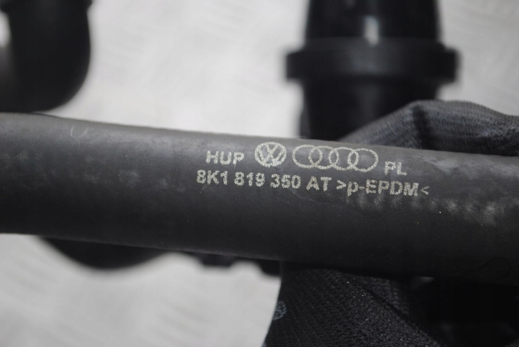 фото №7, Пабтрубок  шланг воды + клапан отопления audi a5 8t sportback 2.0 tfsi