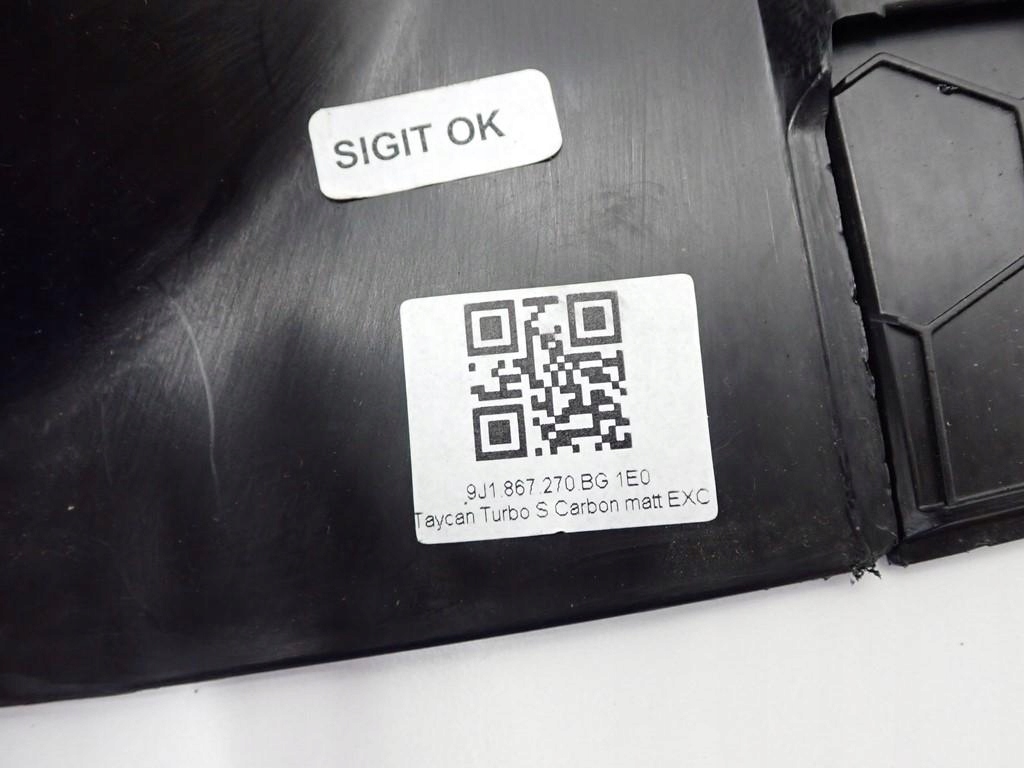 фото №7, Молдинг захист поріг правий перед 9j1867938b porsche taycan turbo s 20r