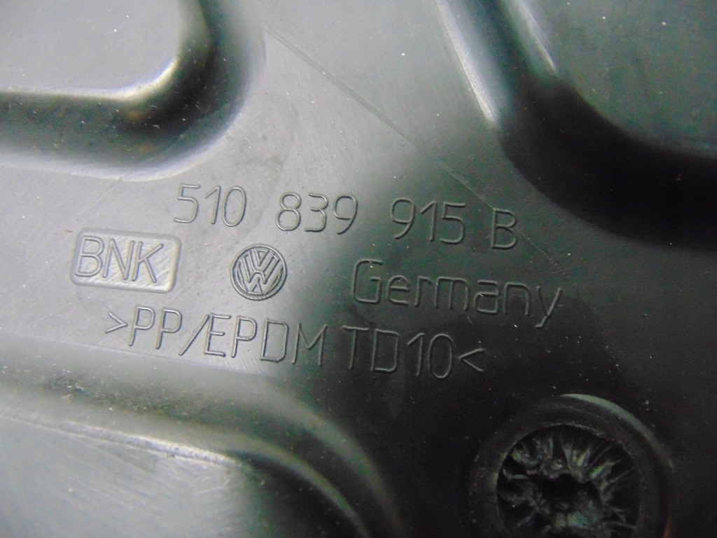 фото №5, Прокладка резиновый элемент дверь левый задняя vw golf sportsvan