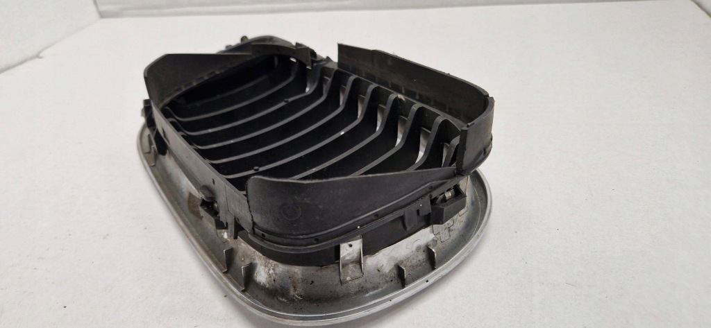 Купить Решётка радиатора решётка  решётка капота решётка радиатора левая bmw e46 рестайлинг  7030549