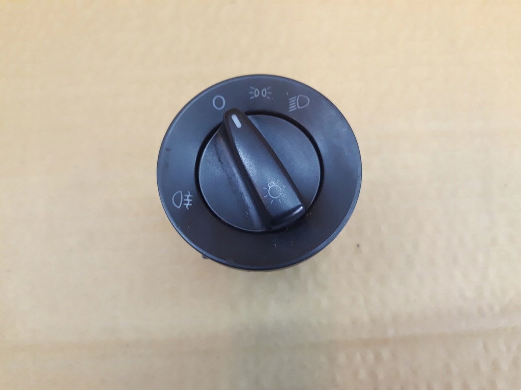 фото №1, Skoda fabia ii lift переключатель света