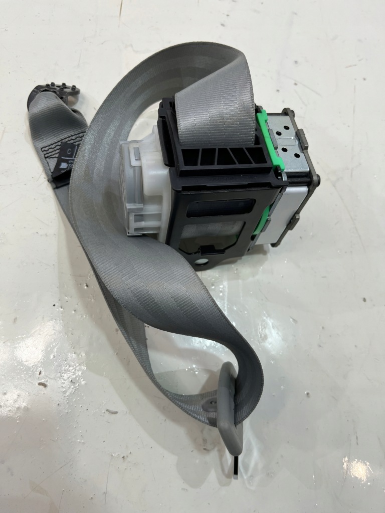 фото №1, Pas задня середній audi a8 d4 4h0857807k оригінал