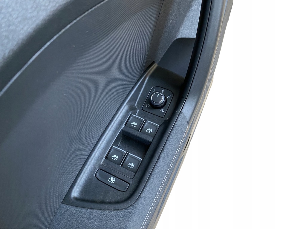 фото №13, Audi a1 82a sline кожа сиденья обивка