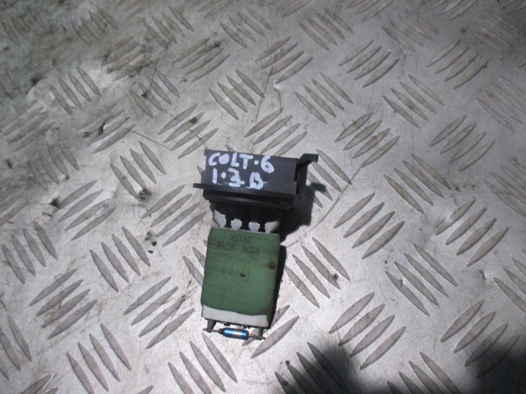 Купити Резистор вентилятор mitsubishi colt vi 12108