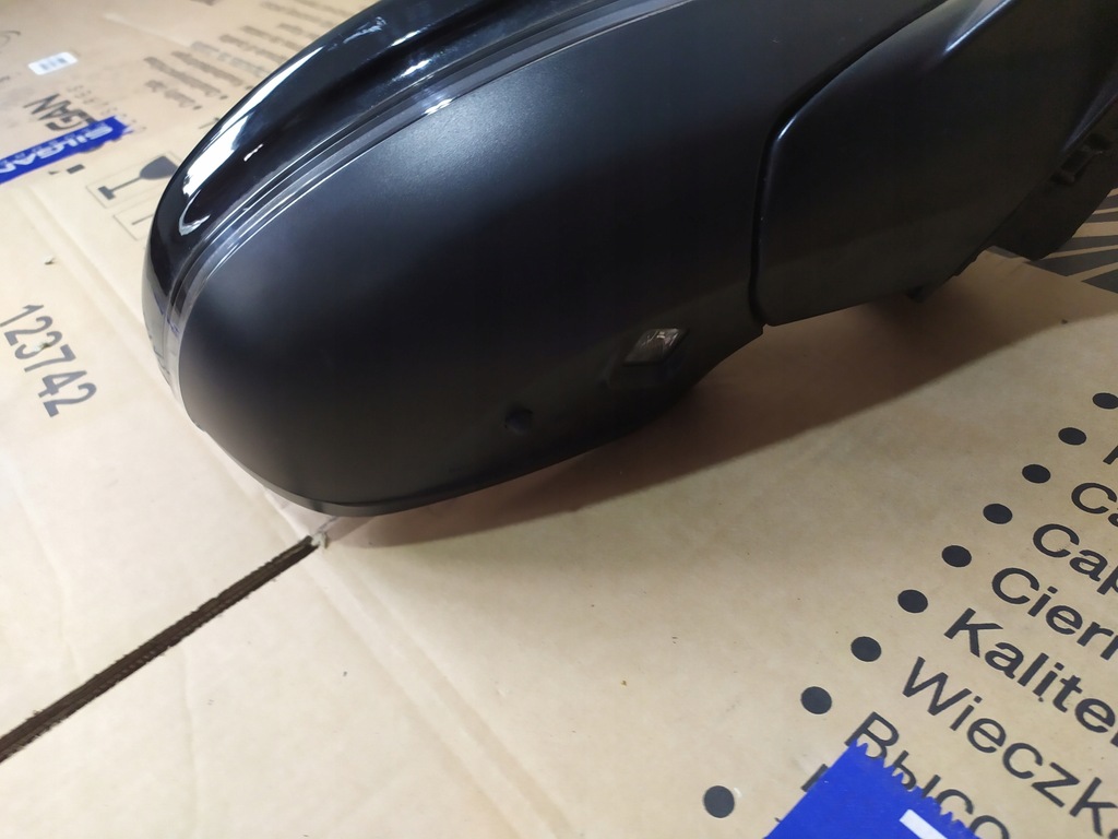 фото №4, Зеркало правое 12 peugeot 208 ii