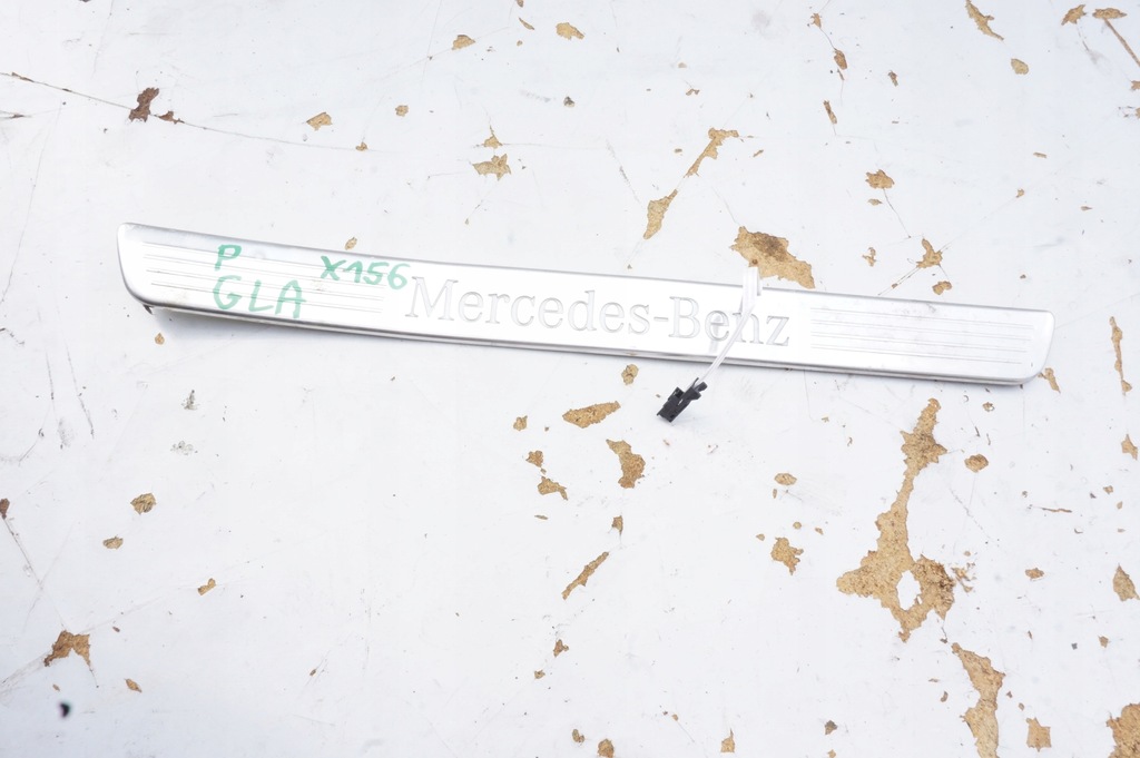фото №1, Молдинг поріг правий перед mercedes gla x156